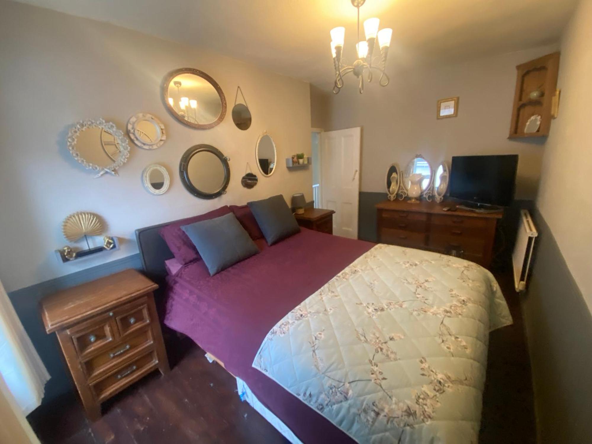 3 Bed Town House Llandeilo Carmarthenshire Villa Bagian luar foto